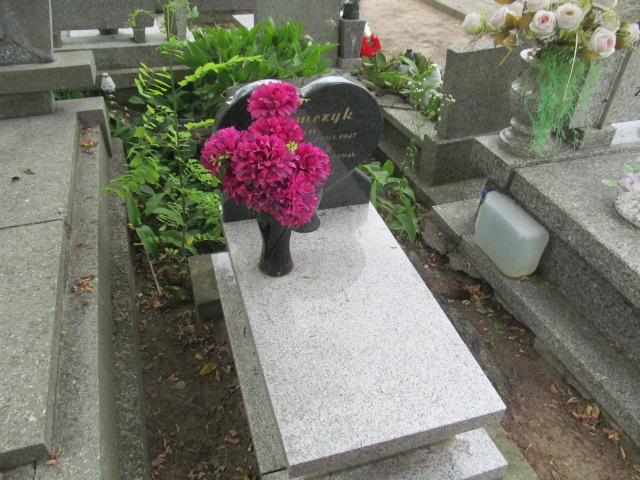 Grób TADEUSZ ADAMCZYK