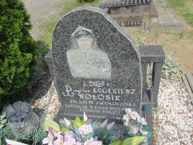 Eugeniusz WOŁOSIK 1925 Ciechocinek - Grobonet - Wyszukiwarka osób pochowanych